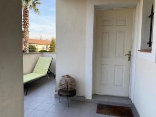 Piscine Intérieure chauffée Appartement Haut de villa - 2