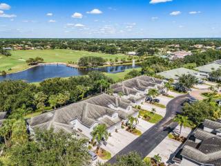 Relaxed Golfside Living with New Furnishings & Scenic Views - Palm Breeze Fairway - 4