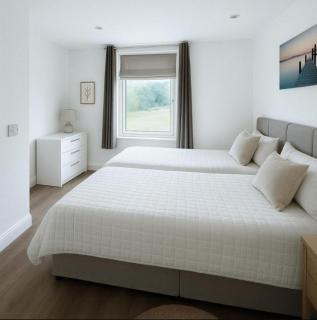 Weekday Special - 4BDR House By Homestyles Hosts Short Lets & Serviced Accommodation Ipswich Near Town Centre With Free Parking - 9