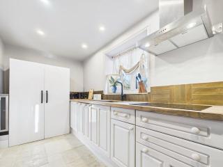 The Old Pen Cottage - 1