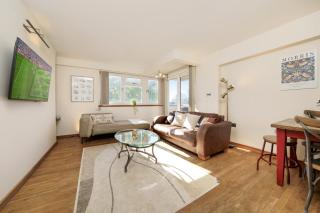 Stylish 2 Bed Flat, Balcony, Zone1, Walk to Tube - 8