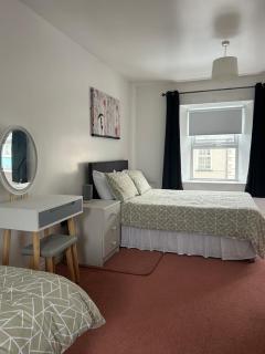 Central Town House,Moville 61 - 1