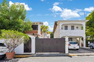 Bright & airy Spanish villa steps to sand GEN AC - Main House - 9