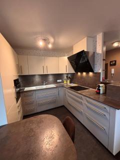 L'ALTÉA - top floor - bright - city center - 4