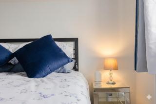 Charming 2-Bedroom Escape in Worthing - 6