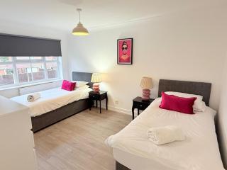 Hamble House 3 bedrooms - 6 beds - 5