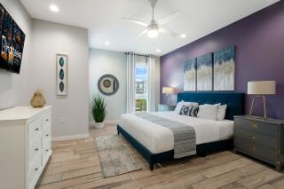 Spacious 4BR Home w Pool & Parking !!! - 7