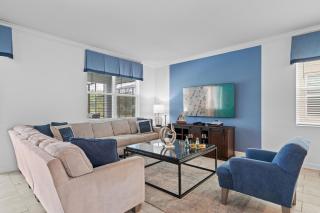 Great 8 br villa w games theater pool by Disney - 7