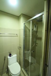 Premium King Studio with Pool at Fame Residences - 3