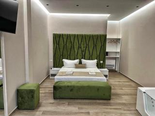 Lumeris lakeview Suites and SPA - 0