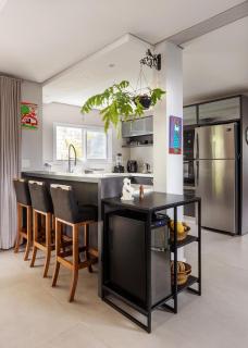 Cozy home, quiet street - 8