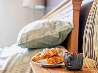 Drovers Lodge, farm retreat in rural Lanarkshire, family and pet friendly, onsite craft distillery, perfect location for exploring central Scotland - 6