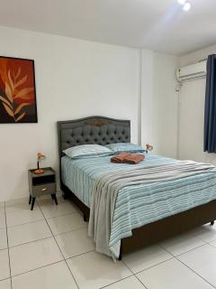 Quadra mar com vista lateral em BC - 9