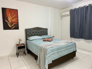 Quadra mar com vista lateral em BC - 2