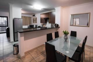 Prestige Apartments Wespoint in Sandton - 4