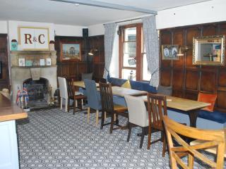 Rose and Crown Bath - 3