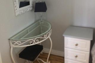 Apartment - Sleeps 2 - Wood Fire - Parking - 8