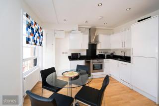 Elegant 2 Bed Marylebone Flat with Balcony - 1