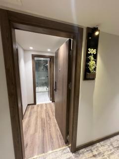 Lake Plaza Hotel - 8