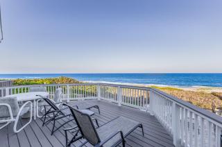 Luxurious Oceanfront Townhouse - 0