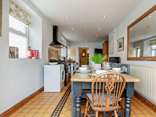 4 Bed in Tenby FB193 - 5