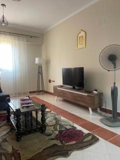 Cozy New Cairo Stay - Steps from garden 8 - 5