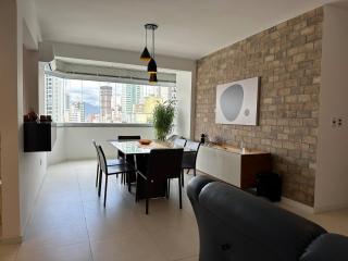 Apto 3 quartos na Av Brasil - 0