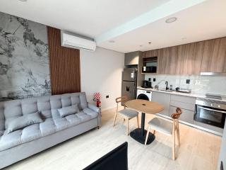 Suite 1D • Eje financiero • Wi-Fi rápido y A/C - 3