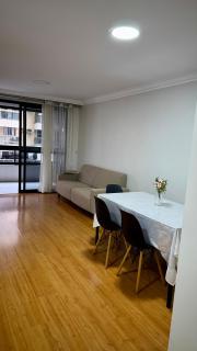 Apartamento moderno a 2 quadras da Praia da Costa - completo, espaçoso e com mimo especial - 0