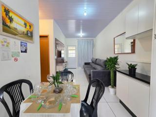 2 quartos, casa em bairro tranquilo 5 minutos do centro - 3