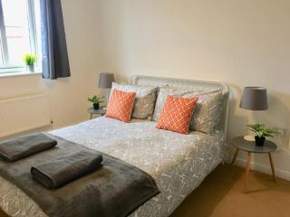 AwayOnBusiness Spacious Detached Highfield House - 0