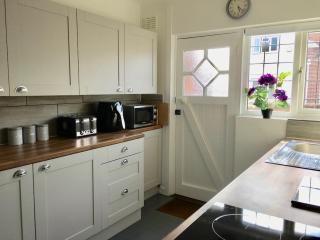 AwayOnBusiness Spacious Detached Highfield House - 8