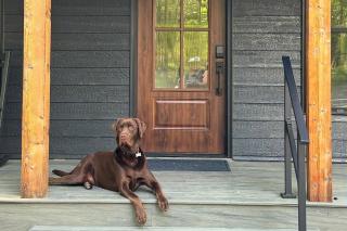 Chic Modern Cabin with Jacuzzi Ideal for Couples in Carbondale, Illinois - 8