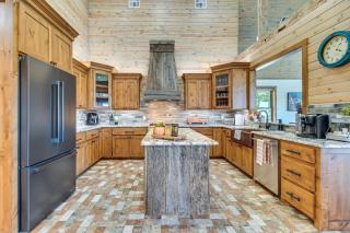 Upscale A-Frame Escape with Lake Access in Quinton! - 6