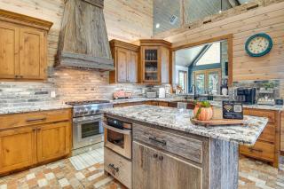 Upscale A-Frame Escape with Lake Access in Quinton! - 1