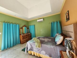 Louise's Hideaway - 2