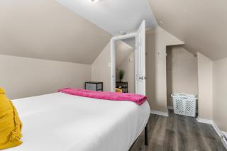 Cozy Oshkosh Home Minutes from UW, EAA & Downtown - 6