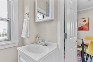 Cozy Oshkosh Home Minutes from UW, EAA & Downtown - 4