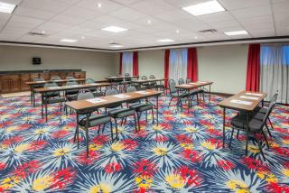Holiday Inn Express Cleveland Airport - Brook Park by IHG - 4