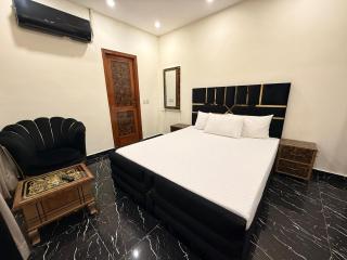 Serene Elegance Hotel - 3