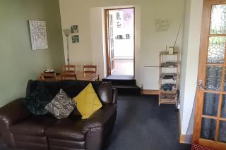 4 Bed Cottage Sleeps 6-Pet-Friendly-Private Garden - 3