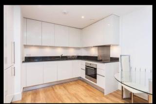 luxurious Room with City Views - 3