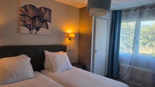 Hôtel Restaurant Mas Le Châtelet - 3