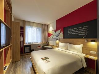 Ibis Saigon Airport - 4