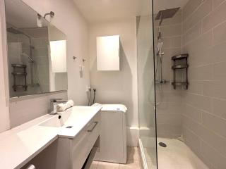 Vintage - 3 bedroom apartment, RER B 200 m away - 7