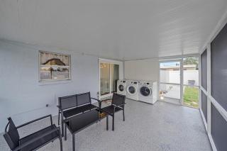 Heated Pool Home 10 miles Beach 3 miles IMG - 5