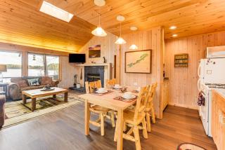 Private Peninsula! Modern-Rustic Fall Lake Cabin - 2