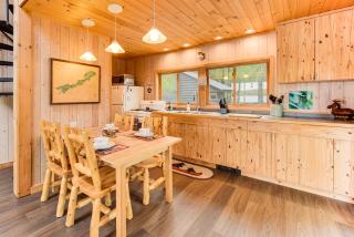 Private Peninsula! Modern-Rustic Fall Lake Cabin - 1
