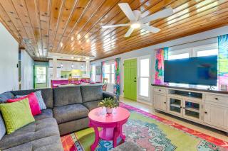 Stroll to Shore: Preppy & Playful Escape in PCB! - 0