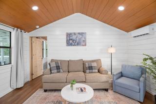 Running Buck Cabin 2 - Hot Tub & 5 Min to Main - 4